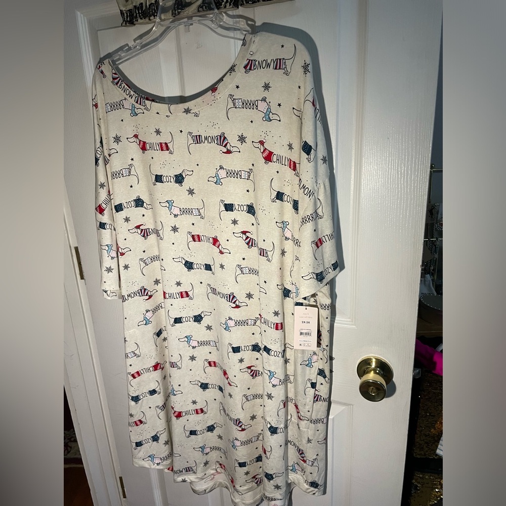 Secret Treasures Ladies Sleep Gown